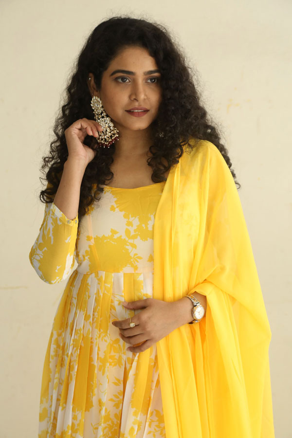 sonakshi-varma-stills-9.jpg