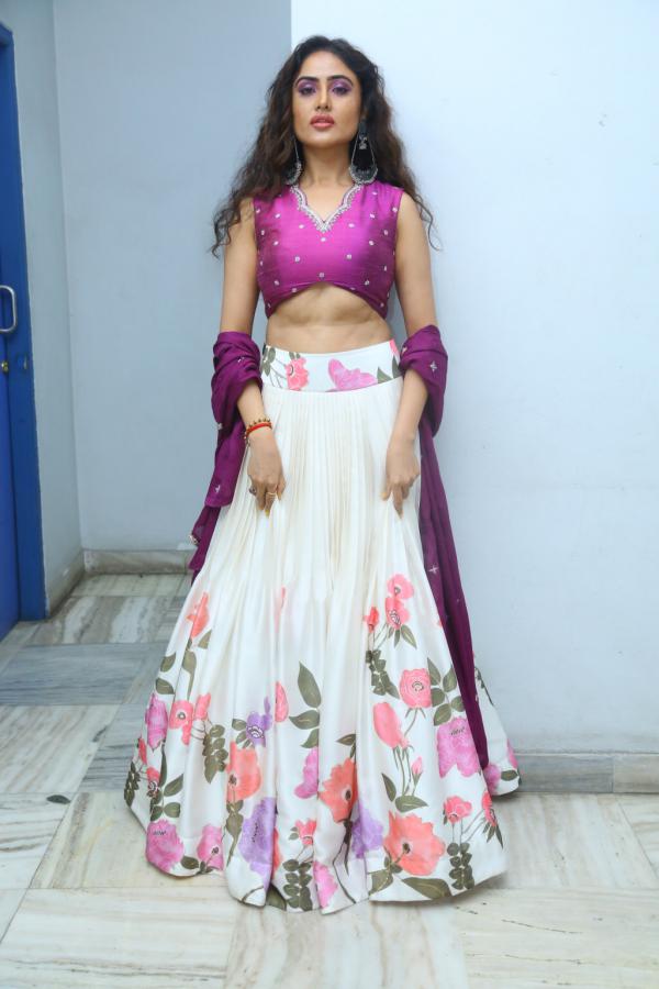 sony-cherista-stills-10.jpg
