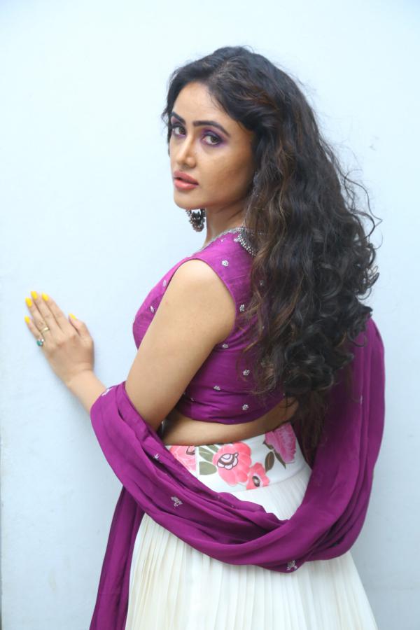 sony-cherista-stills-12.jpg