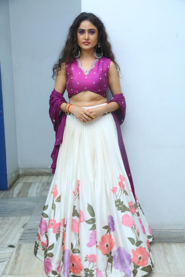 sony-cherista-stills-9.jpg