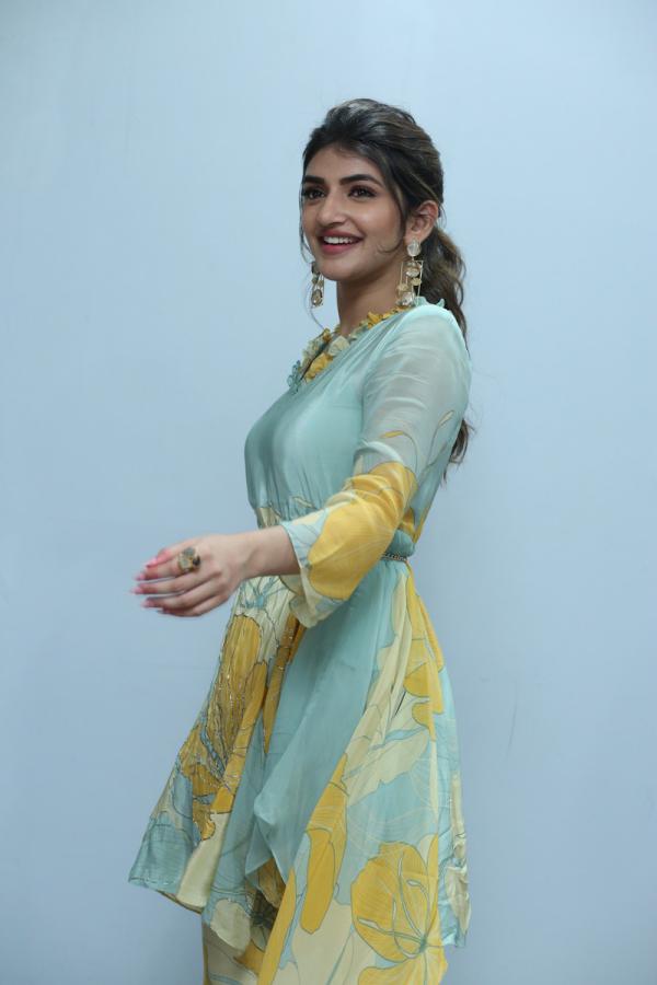 sree-leela-new-stills-12.jpg