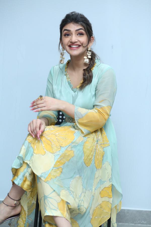 sree-leela-new-stills-18.jpg