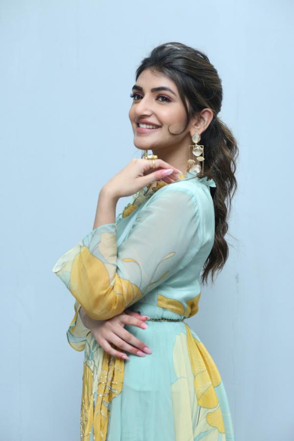 sree-leela-new-stills-9.jpg