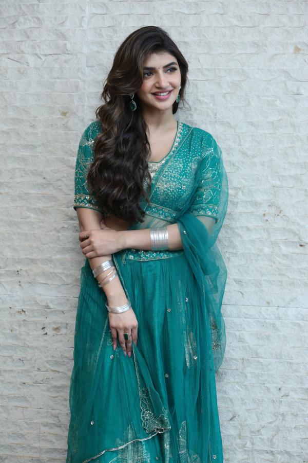 sree-leela-stills-3-14.jpg