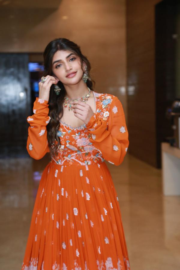 sree-leela-stills-4-16.jpg