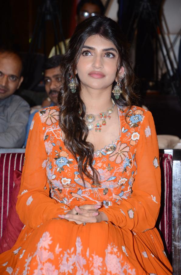 sree-leela-stills-4-2.jpg