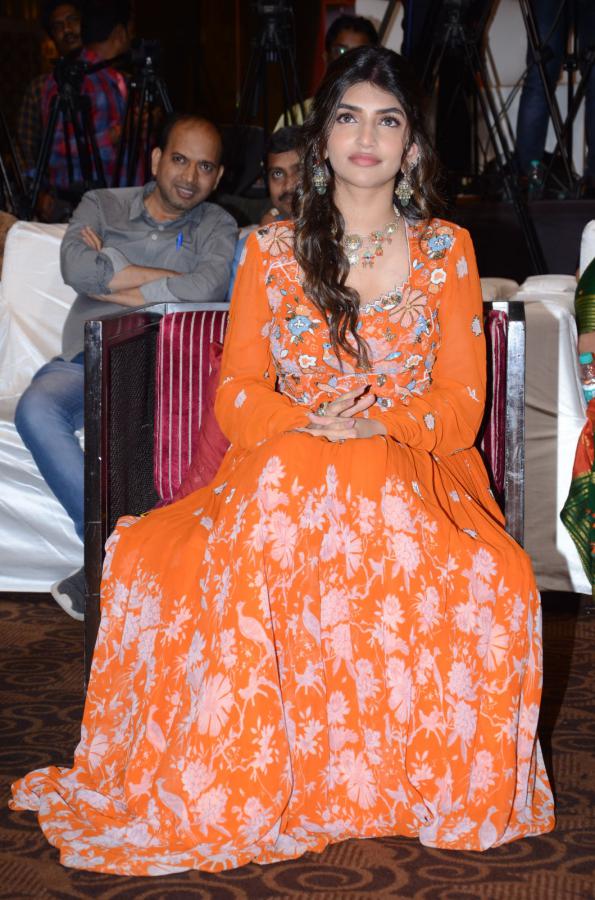 sree-leela-stills-4-3.jpg