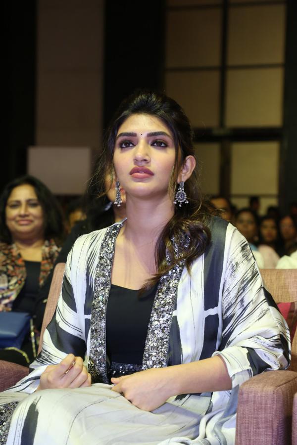 sree-leela-stills-6-12.jpg