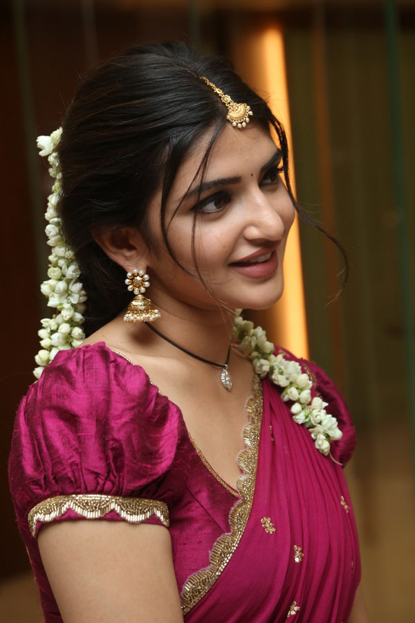 sree-leela-stills-8-16.jpg