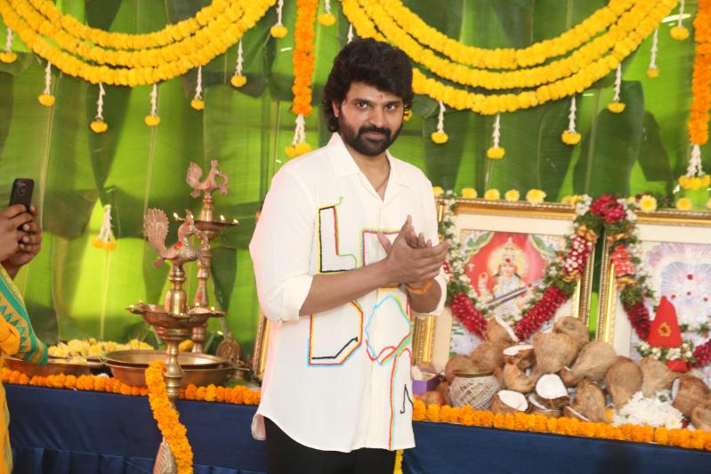 sree-vishnu-new-movie-opening-12.jpg