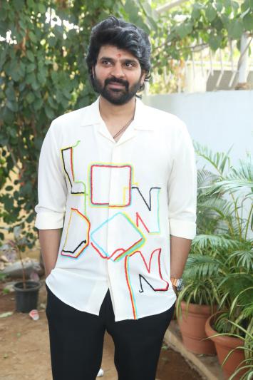 sree-vishnu-stills-2-3.jpg