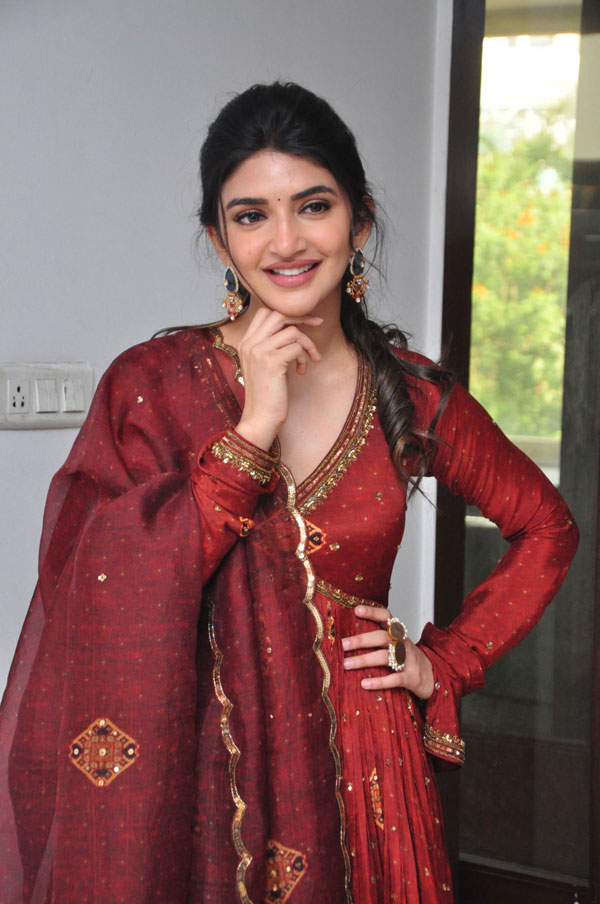 sreeleela-stills-2-4.jpg