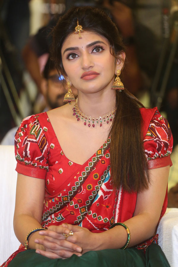 sreeleela-stills-3-13.jpg