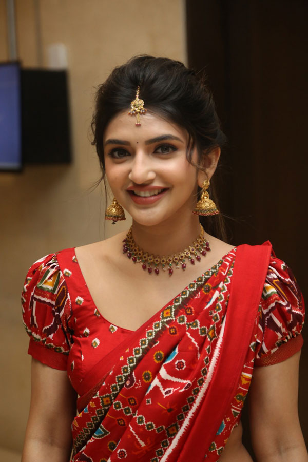 sreeleela-stills-3-21.jpg