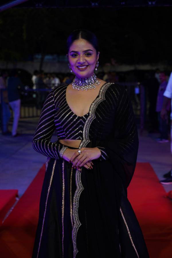 sreemukhi-stills-10.jpg
