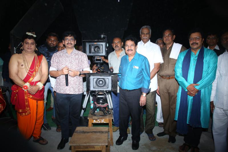 sri-satya-sai-avatharam-movie-launch-4.jpg