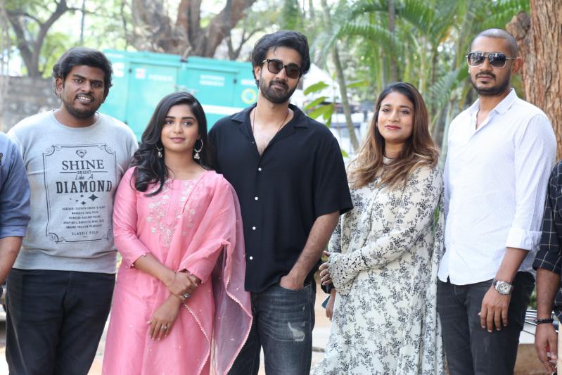 sridevi-shobhan-babu-movie-press-meet-6.jpg