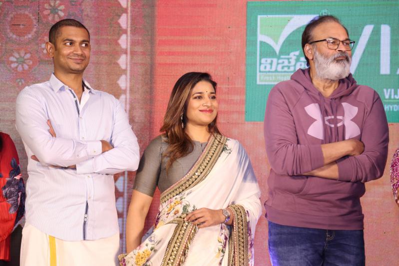 sridevi-sobhanbabu-movie-pre-release-13.jpg