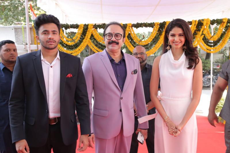 sriroop-clinic-for-skin-hair-launch-at-jubilee-hills-17.jpg