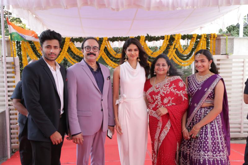 sriroop-clinic-for-skin-hair-launch-at-jubilee-hills-5.jpg