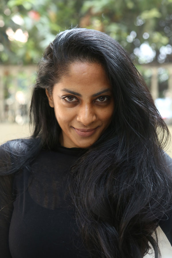 sriya-reddy-stills-5.jpg
