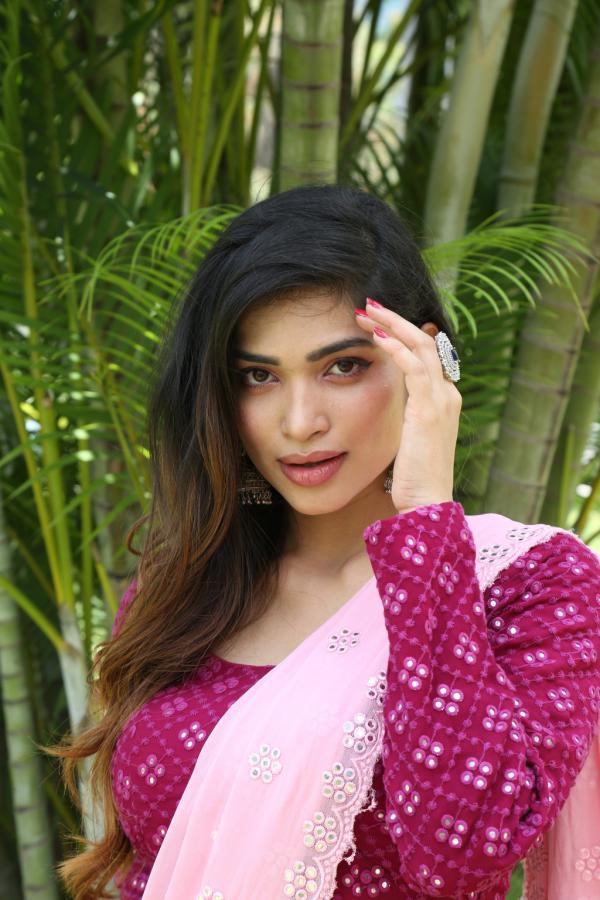 subhasree-stills-2.jpg