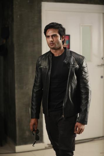 sudheer-babu-stills-3-4.jpg
