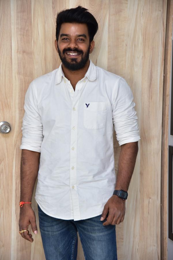 sudigali-sudheer-stills-2.jpg