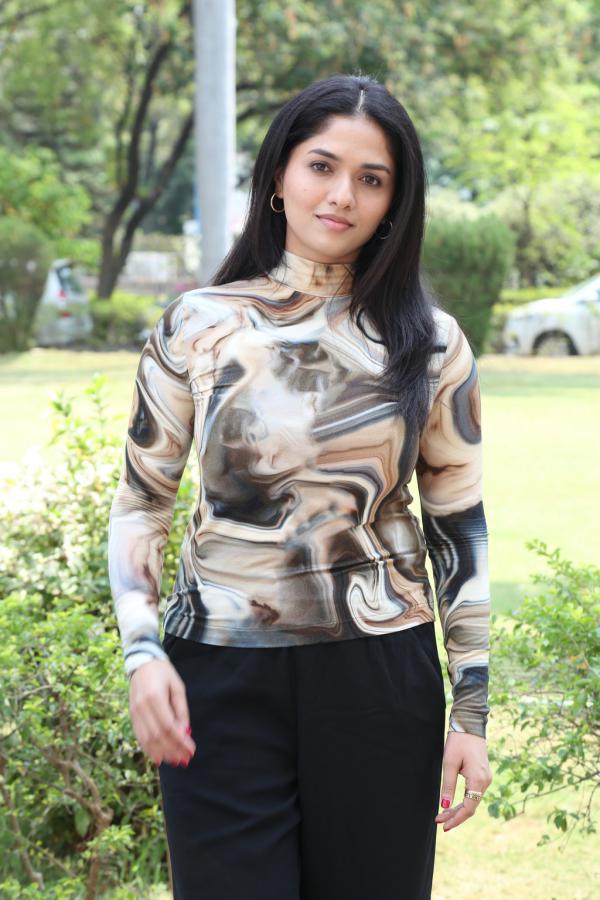 sunaina-stills-8.jpg