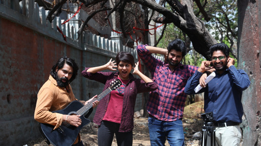 surabhi-70mm-movie-stills-3.jpg