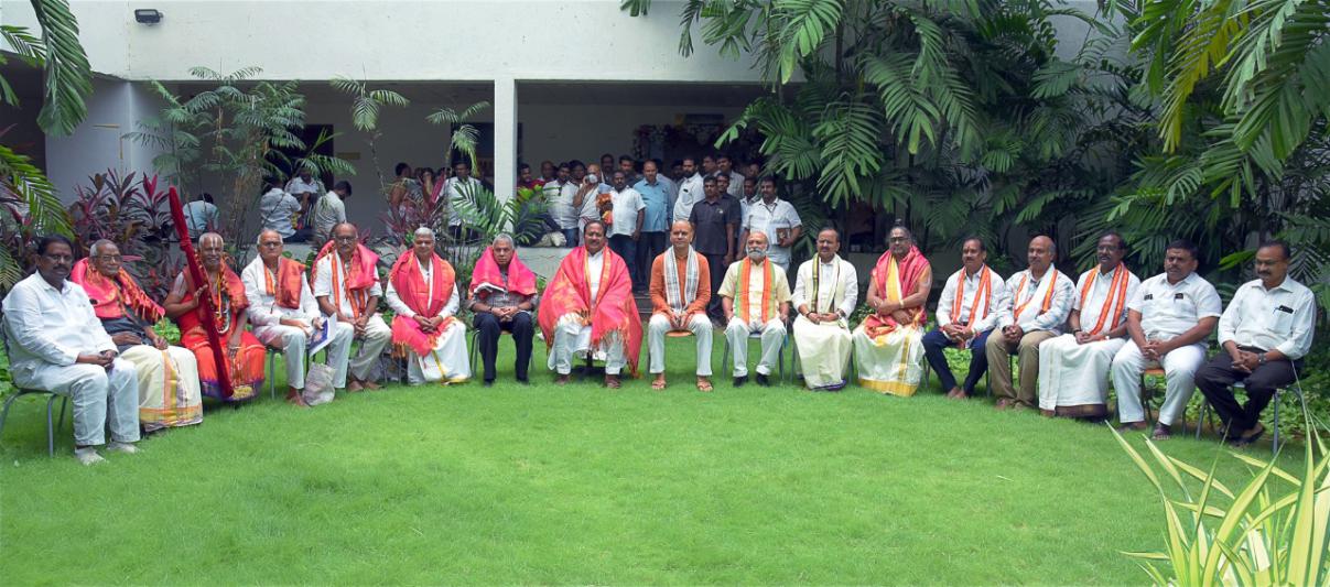 swearing-ceremony-of-members-of-ap-dharmika-parishad-10.jpg