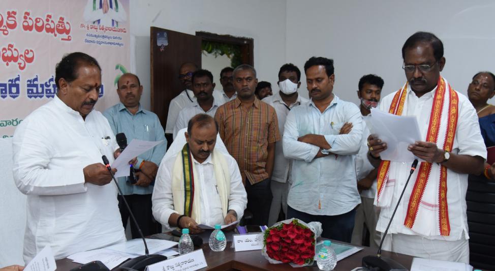 swearing-ceremony-of-members-of-ap-dharmika-parishad-7.jpg