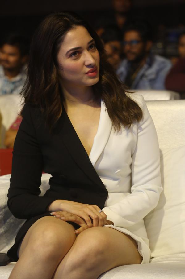 tamanna-stills-4-7.jpg