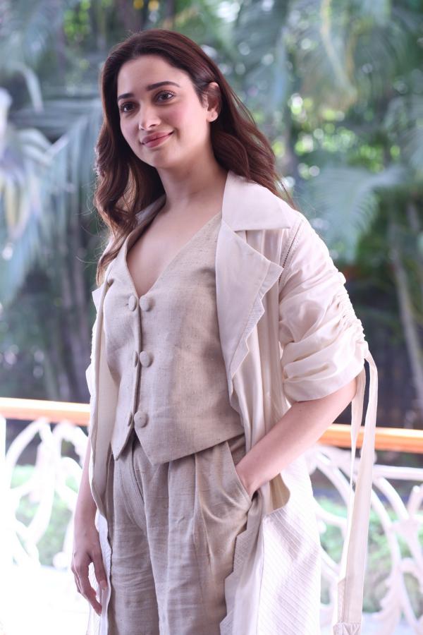 tamannah-stills-5.jpg