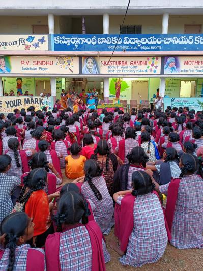 tana-adarana-distributed-rugs-to-kgbv-school-3-dec-2022-4.jpg
