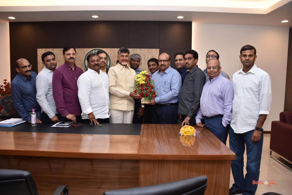 tana-babu1-1482230764.jpg