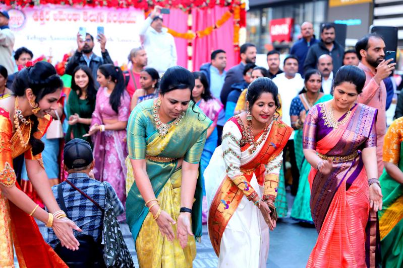 tana-bathukamma-celebrations-in-ny-8-oct-2022-18.jpg