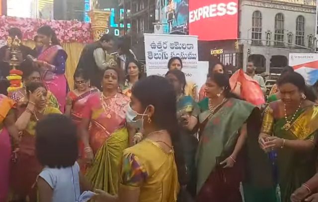 tana-bathukamma-celebrations-in-ny-9-oct-2021-7.jpg
