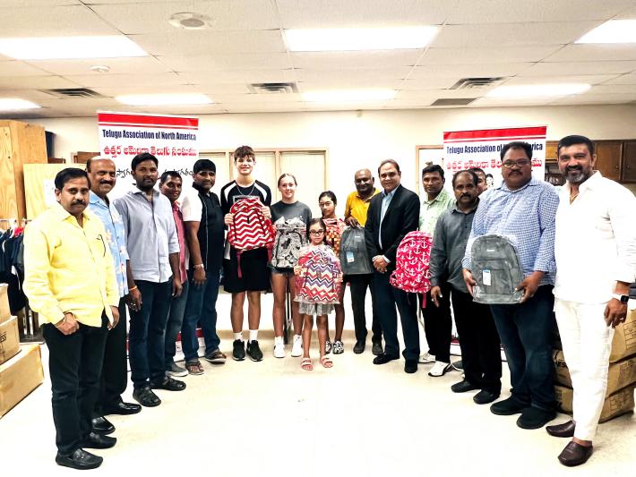 tana-distribution-backpacks-for-students-in-dallas-5-aug-2022-7.jpg