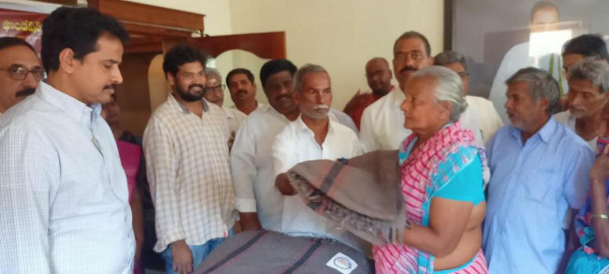 tana-distribution-of-rugs-in-tanuku-12.jpg