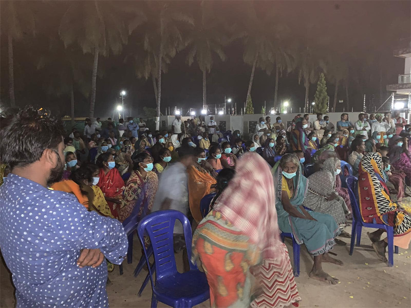 tana-donates-blankets-and-oxygen-concentrators-25-dec-2021-9.jpg