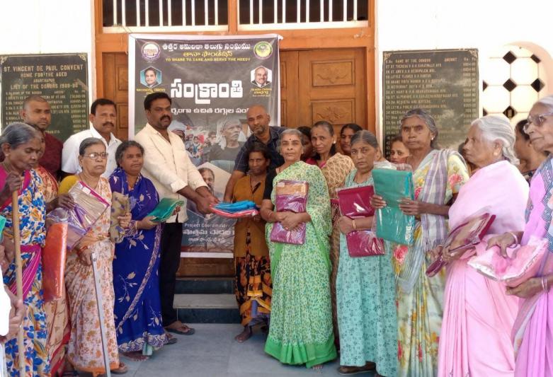 tana-foundation-distribution-rugs-sarees-15-jan-2023-2.jpg