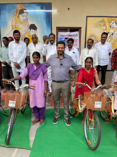 tana-foundation-donates-bicycles-to-students-5-dec-2022-10.jpg