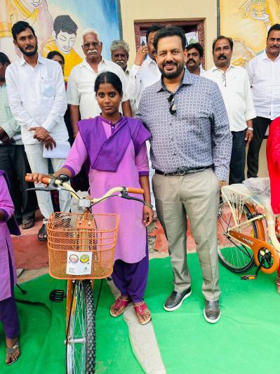 tana-foundation-donates-bicycles-to-students-5-dec-2022-2.jpg