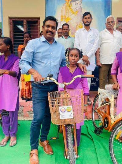 tana-foundation-donates-bicycles-to-students-5-dec-2022-3.jpg