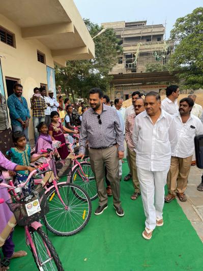 tana-foundation-donates-bicycles-to-students-5-dec-2022-9.jpg