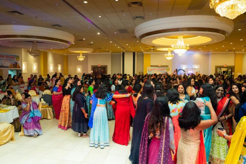 tana-ladies-night-event-in-michigan-21-oct-2022-2.jpg
