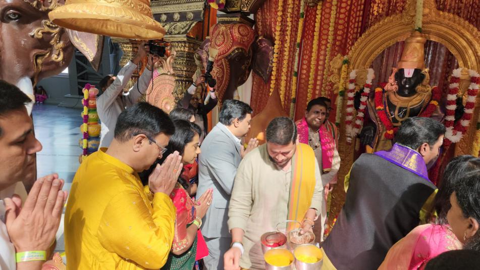 tana-leaders-at-sri-venkateswara-swamy-temple-8-july-2023-9.jpg