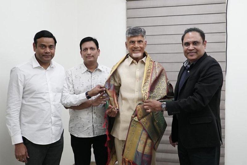 tana-leaders-invites-chandrababu-for-tana-mahasabhalu-2.jpg