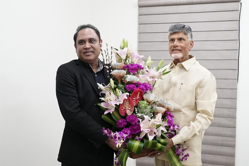 tana-leaders-invites-chandrababu-for-tana-mahasabhalu-3.jpg